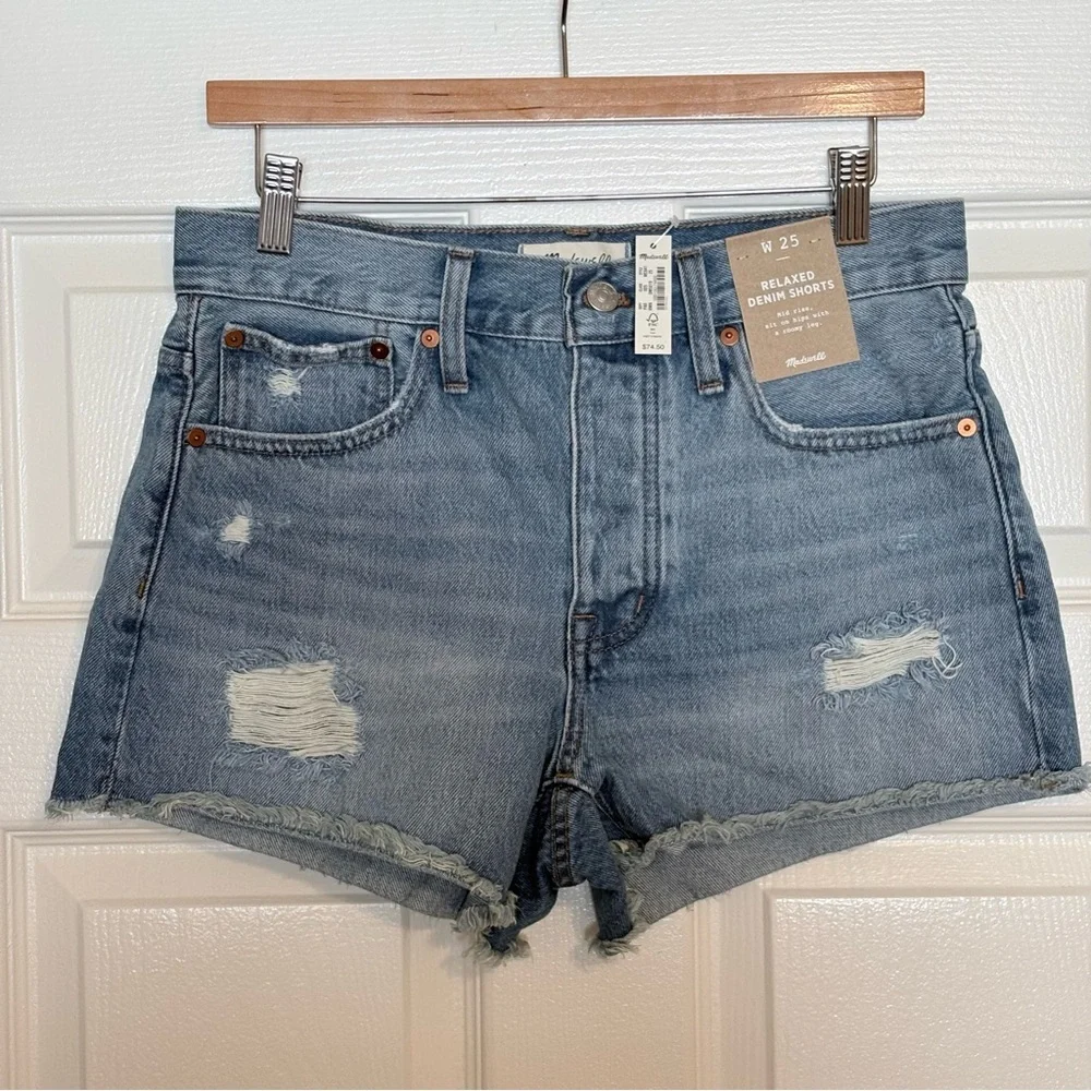 NWT Relaxed Denim Shorts in Homecrest Wash: Ripped Edition size 25 Best fit 26